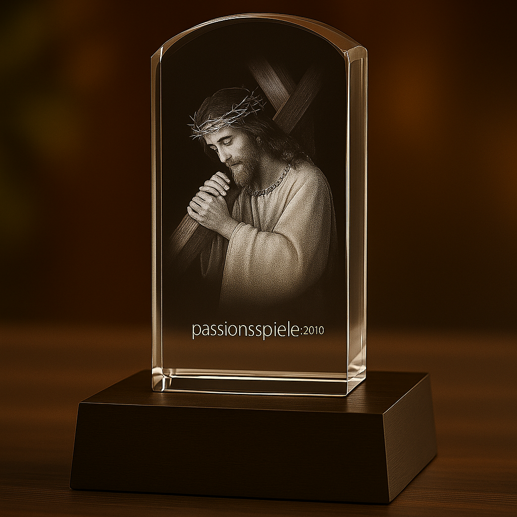 Religiösa 3D kristaller av Crafted In Crystal - perfekt gåva för dop, konfirmationer eller som inrednings-detalj i hemmet.
