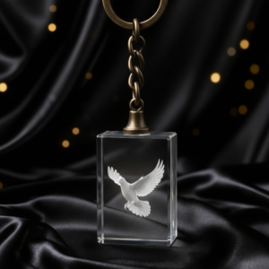 Elegant 3D Kristall med nyckelring av en vit duva